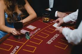 Antarmuka aplikasi laju toto menampilkan live-dealer blackjack dan sportsbook Liga 1